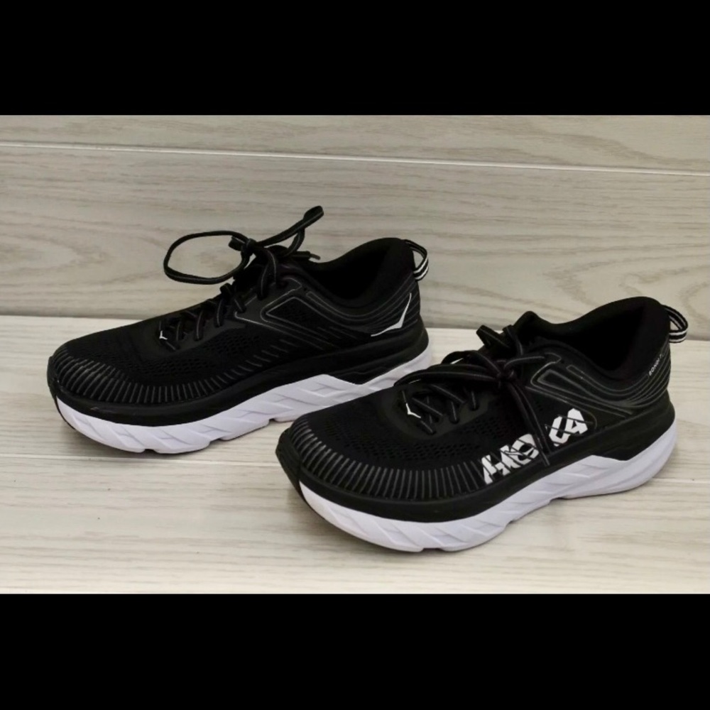 Hoka One One, Bondi 7 - Women's, Size 7.5 M, Black, Like New